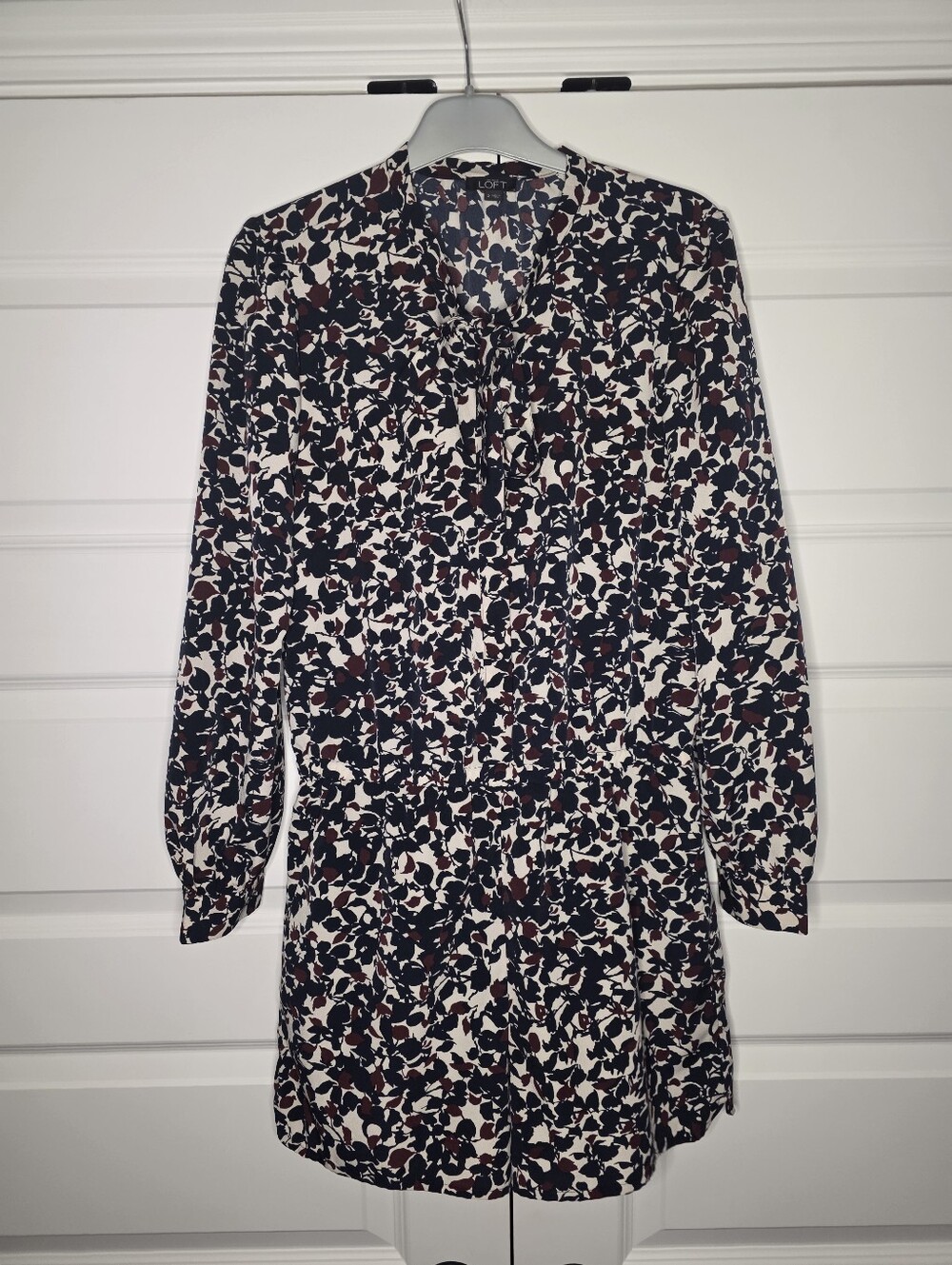 LOFT Ann Taylor Womens Size 2 Black Maroon Long Sleeve Romper